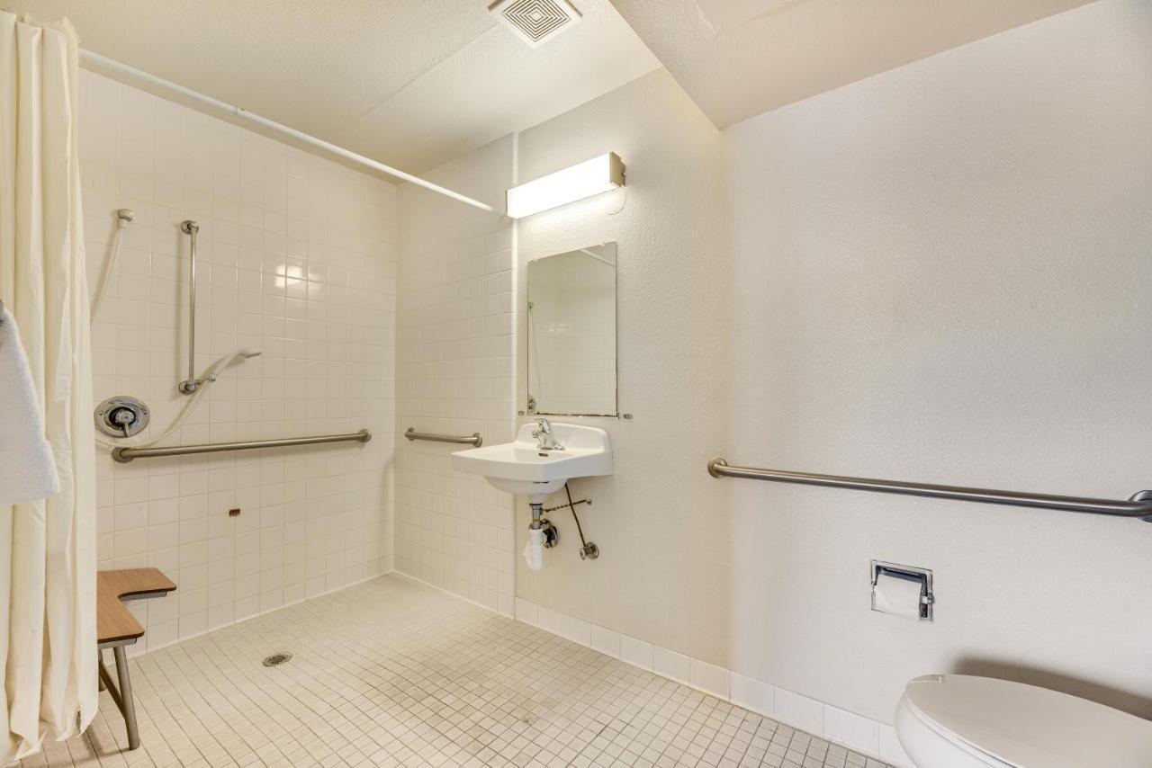 Econo Lodge Stockton Near I-5 Fairgrounds ภายนอก รูปภาพ