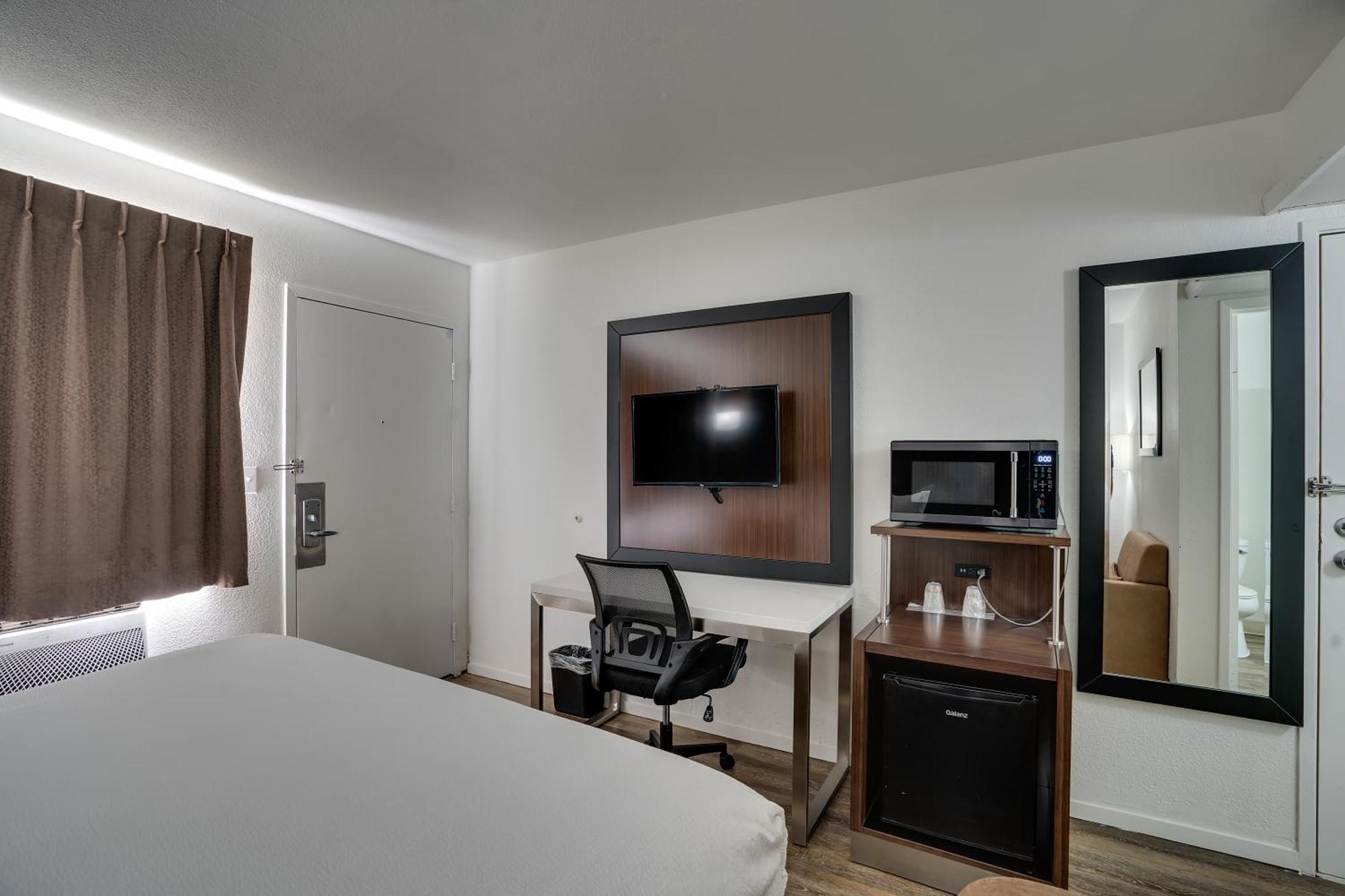 Econo Lodge Stockton Near I-5 Fairgrounds ภายนอก รูปภาพ