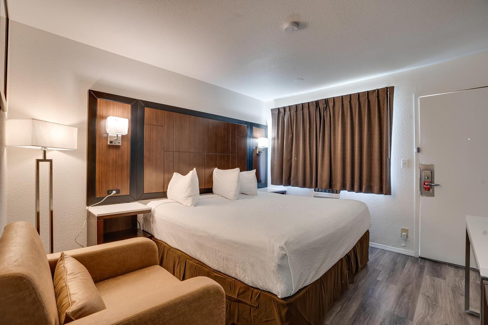 Econo Lodge Stockton Near I-5 Fairgrounds ภายนอก รูปภาพ