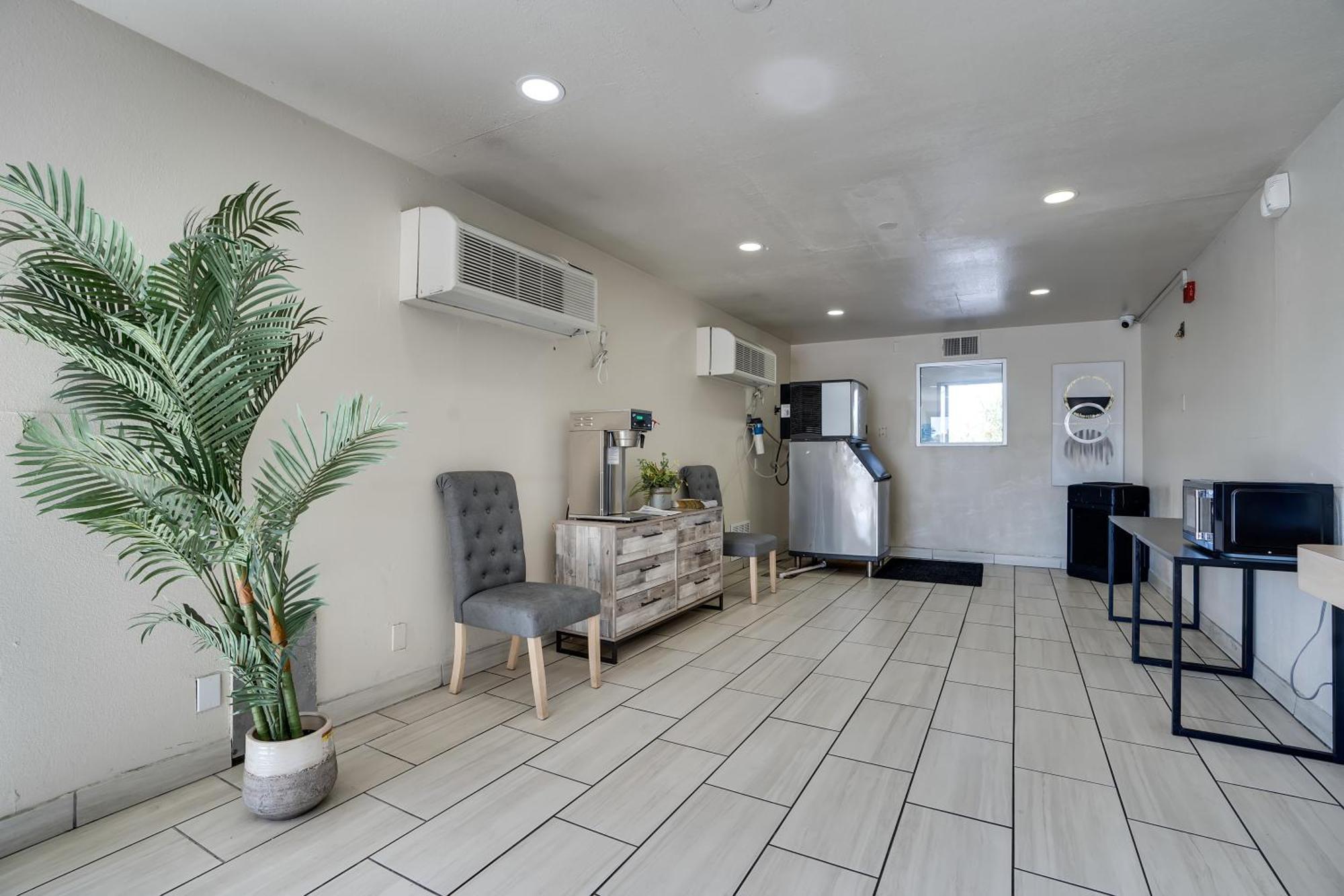Econo Lodge Stockton Near I-5 Fairgrounds ภายนอก รูปภาพ