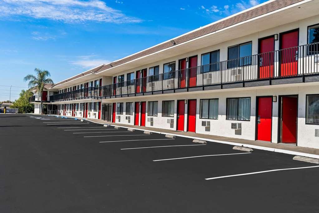 Econo Lodge Stockton Near I-5 Fairgrounds ภายนอก รูปภาพ